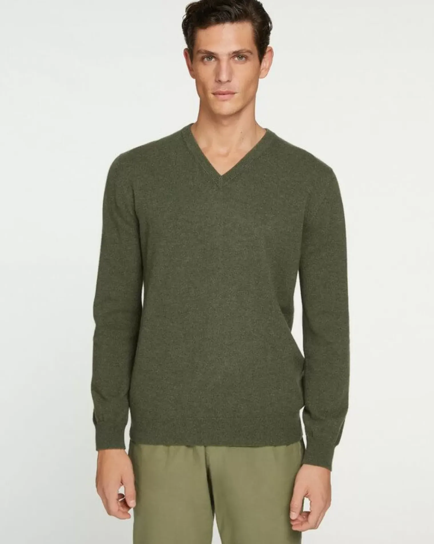 Kujten Sweaters & Sweatshirts>Basic Man V-Neck Cashmere Sweater Kaki Fonce