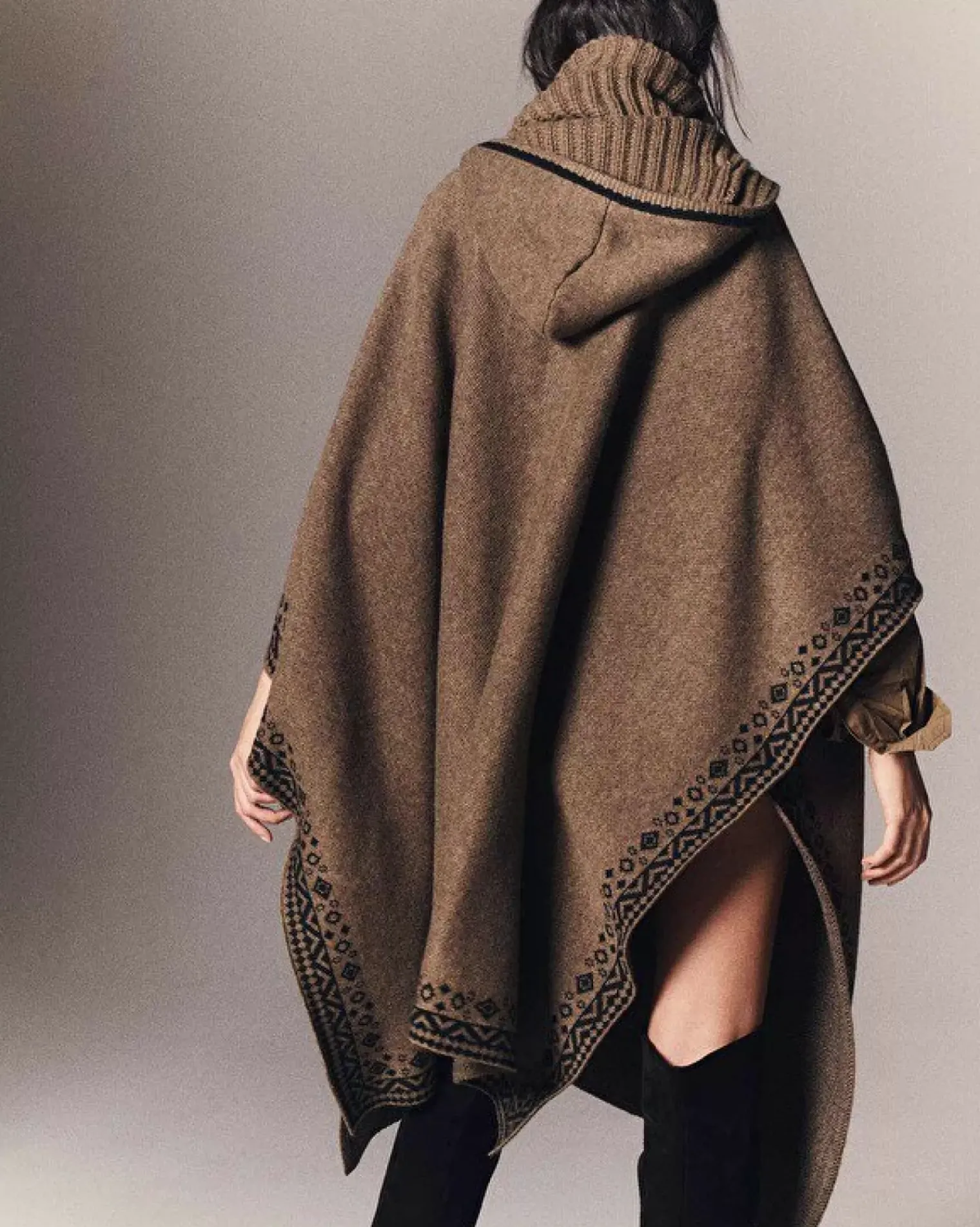 Kujten Capes & Ponchos>Cashmere Hooded Poncho Kaki Moss