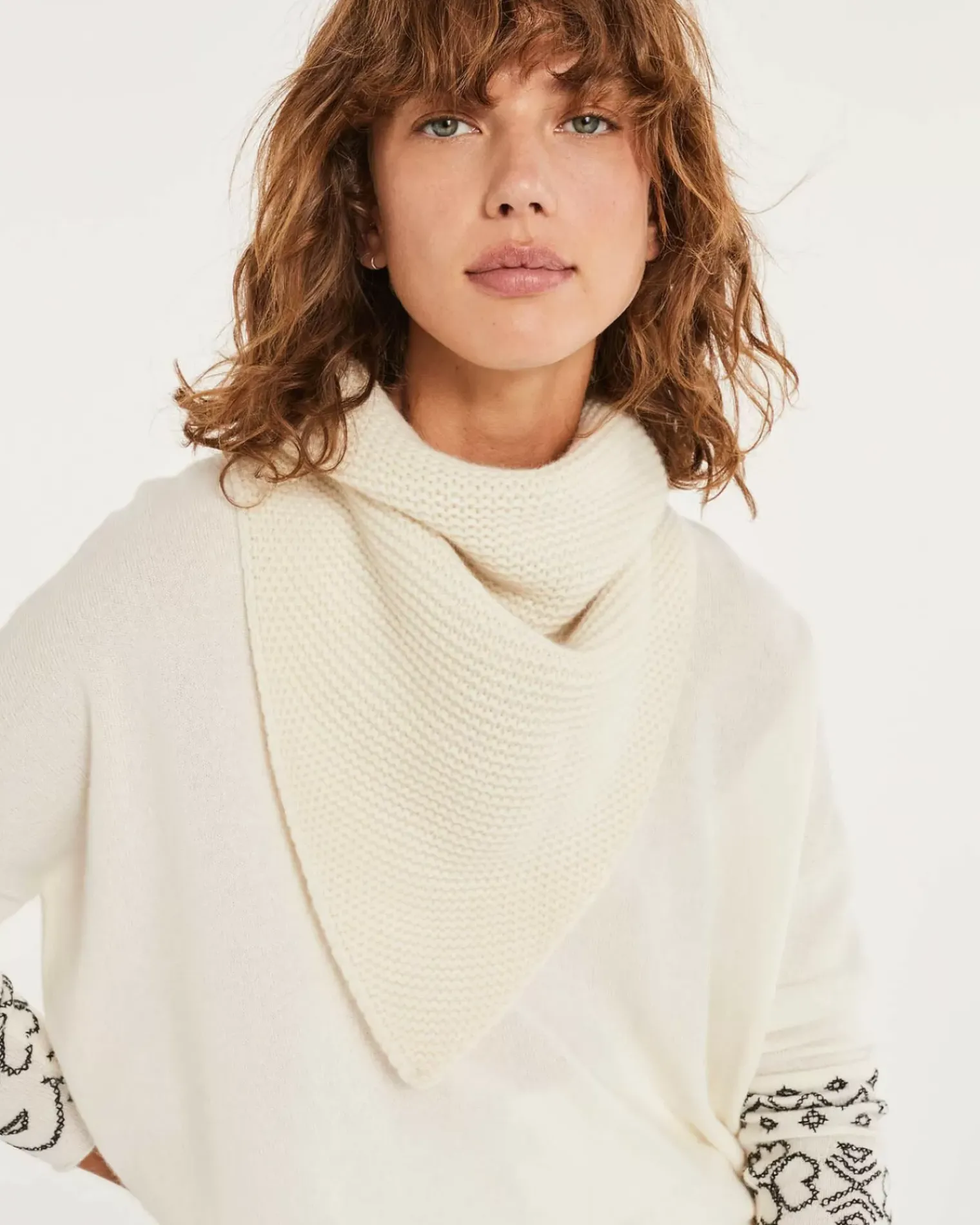 Kujten Sweaters & Sweatshirts>Cashmere Sweater Round Neck Long Sleeves Blanc