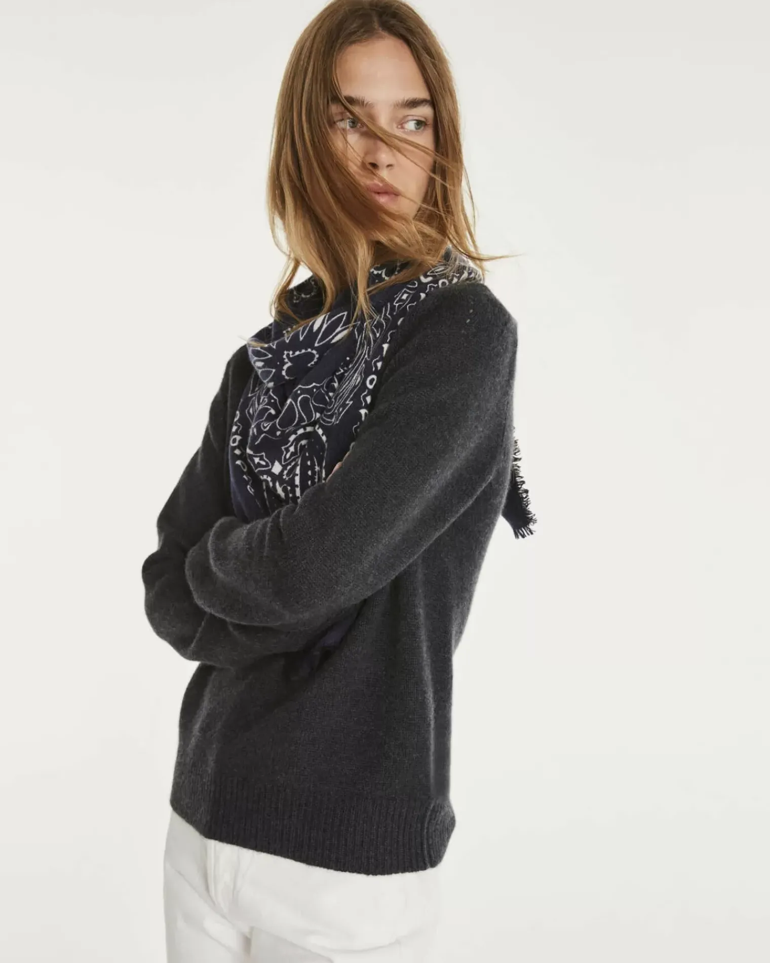 Kujten Sweaters & Sweatshirts>Cashmere Sweater Round Neck Long Sleeves Ocean