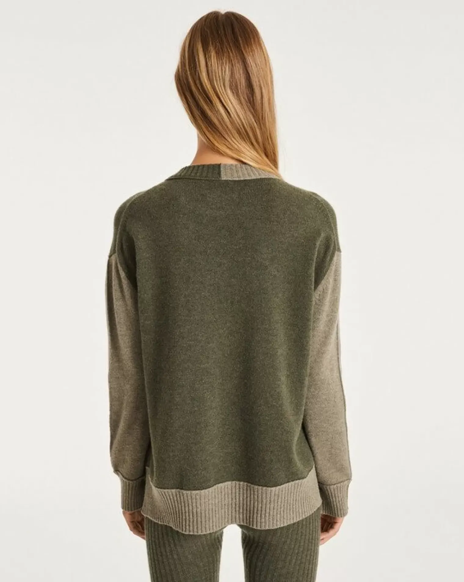 Kujten Sweaters & Sweatshirts>Cashmere Sweater Round Neck Long Sleeves Kaki Fonce