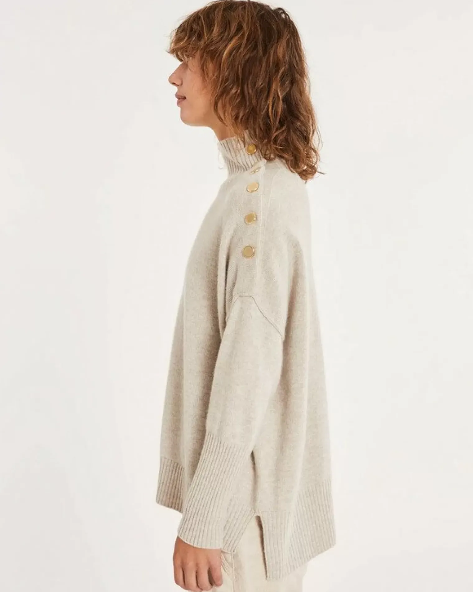 Kujten Sweaters & Sweatshirts>Cashmere Sweater With Gold Buttons, 4-Threads Avoine