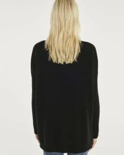 Kujten Capes & Ponchos><noscript><img width=