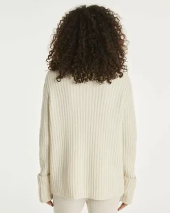 Kujten Sweaters & Sweatshirts>Long-Sleeved Turtleneck Cashmere Sweater Blanc Vintage