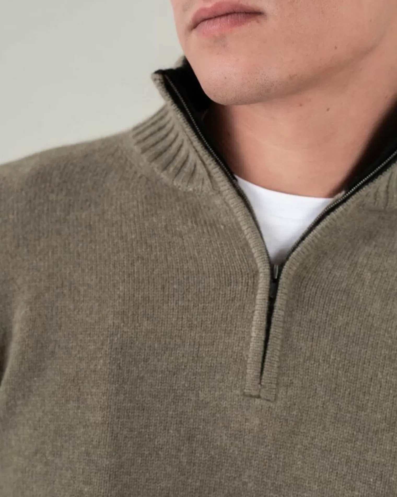 Kujten Sweaters & Sweatshirts>Man Plain Truck Collar Cashmere Sweater, 4-Threads Kaki Chine