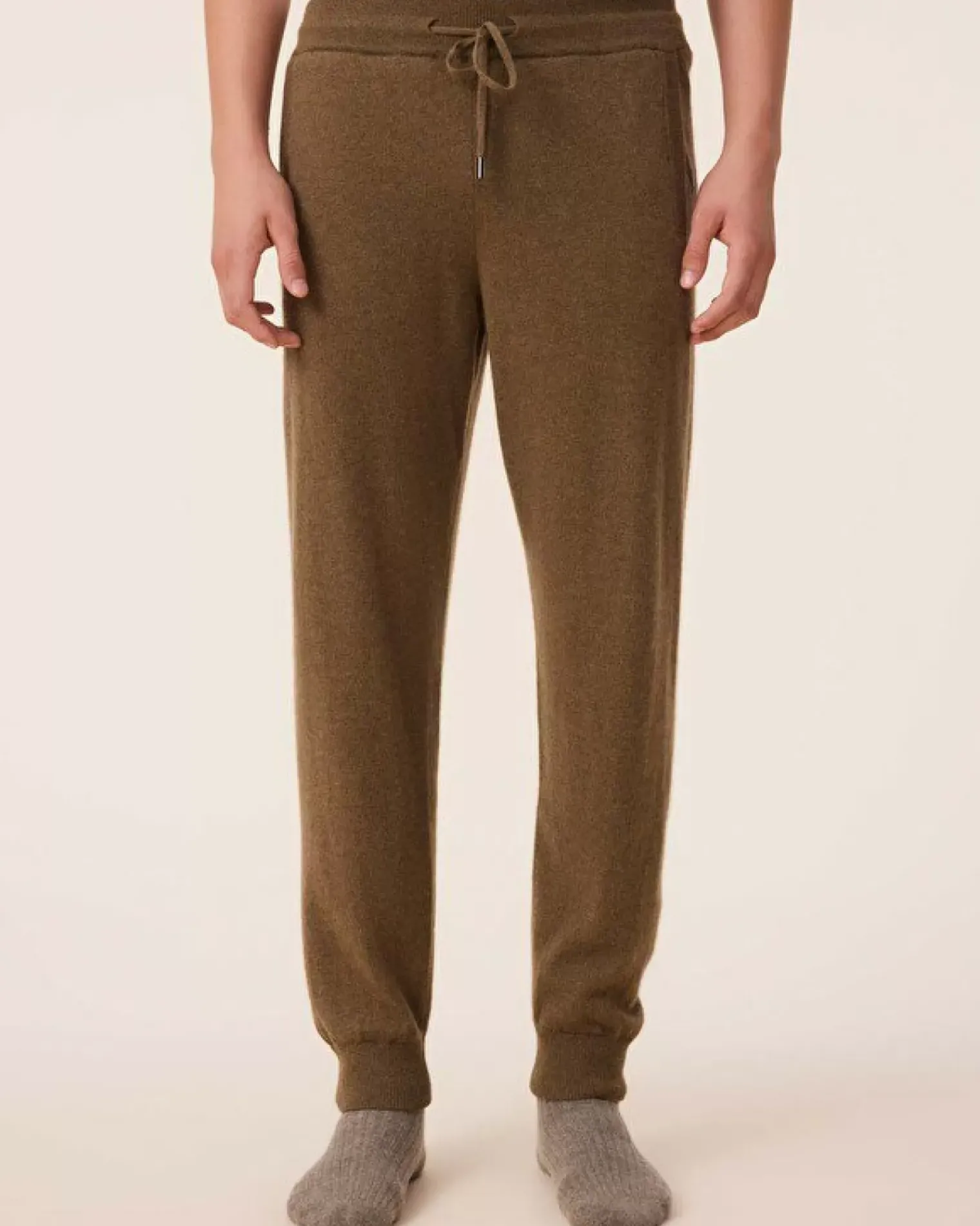 Kujten Joggings & Shorts>Men Straight Cut Cashmere Joggers, 2-Threads Kaki Scout