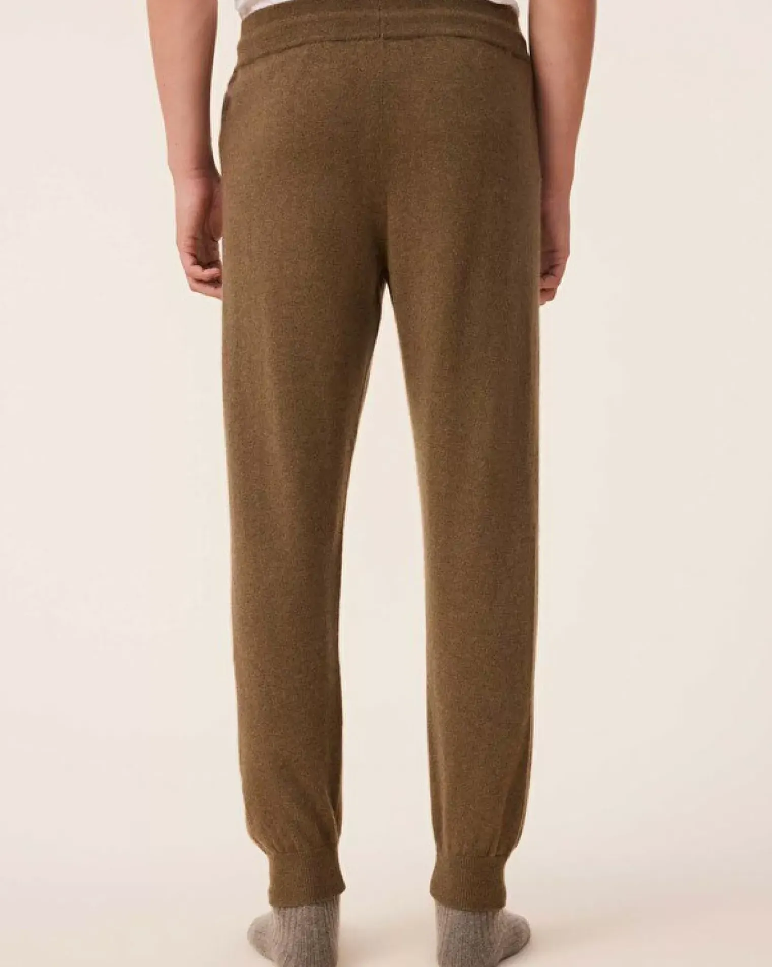 Kujten Joggings & Shorts>Men Straight Cut Cashmere Joggers, 2-Threads Kaki Scout