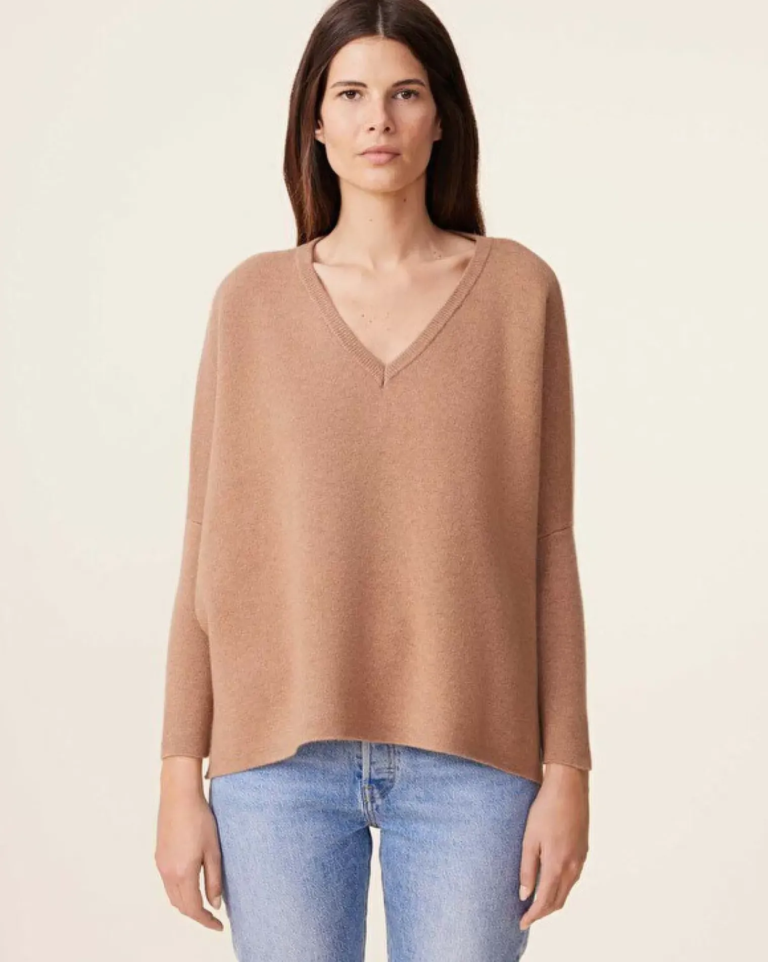 Kujten Sweaters & Sweatshirts>Milano Oversized V-Neck Cashmere Sweater, 2-Threads Camelo