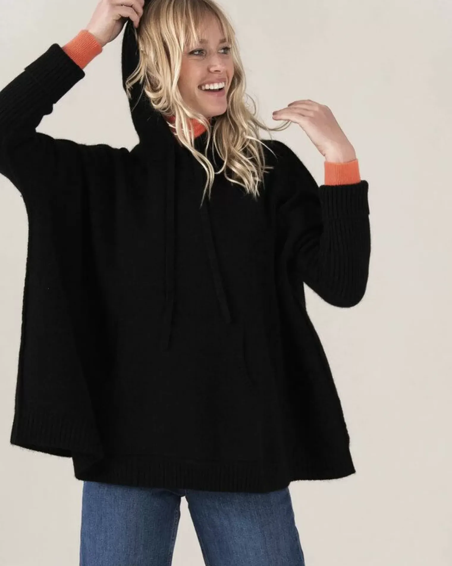Kujten Hoodies>Oversize Round Neck Cashmere Sweatshirt Noir