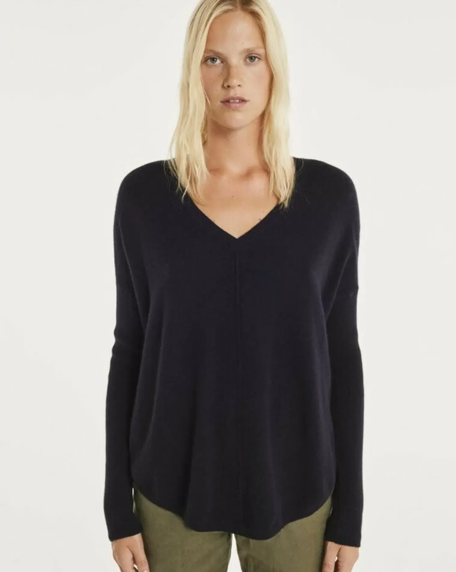 Kujten Sweaters & Sweatshirts>Oversize Woman V-Neck Cashmere Sweater, 2-Threads Bleu Marine Fonce