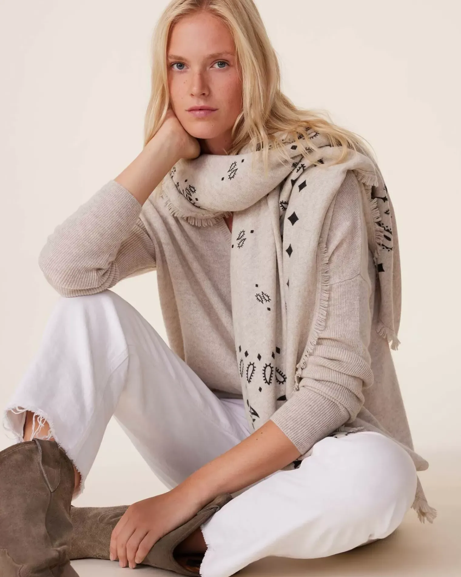 Kujten Sweaters & Sweatshirts>Oversize Women V-Neck Cashmere Sweater, 2-Threads Avoine