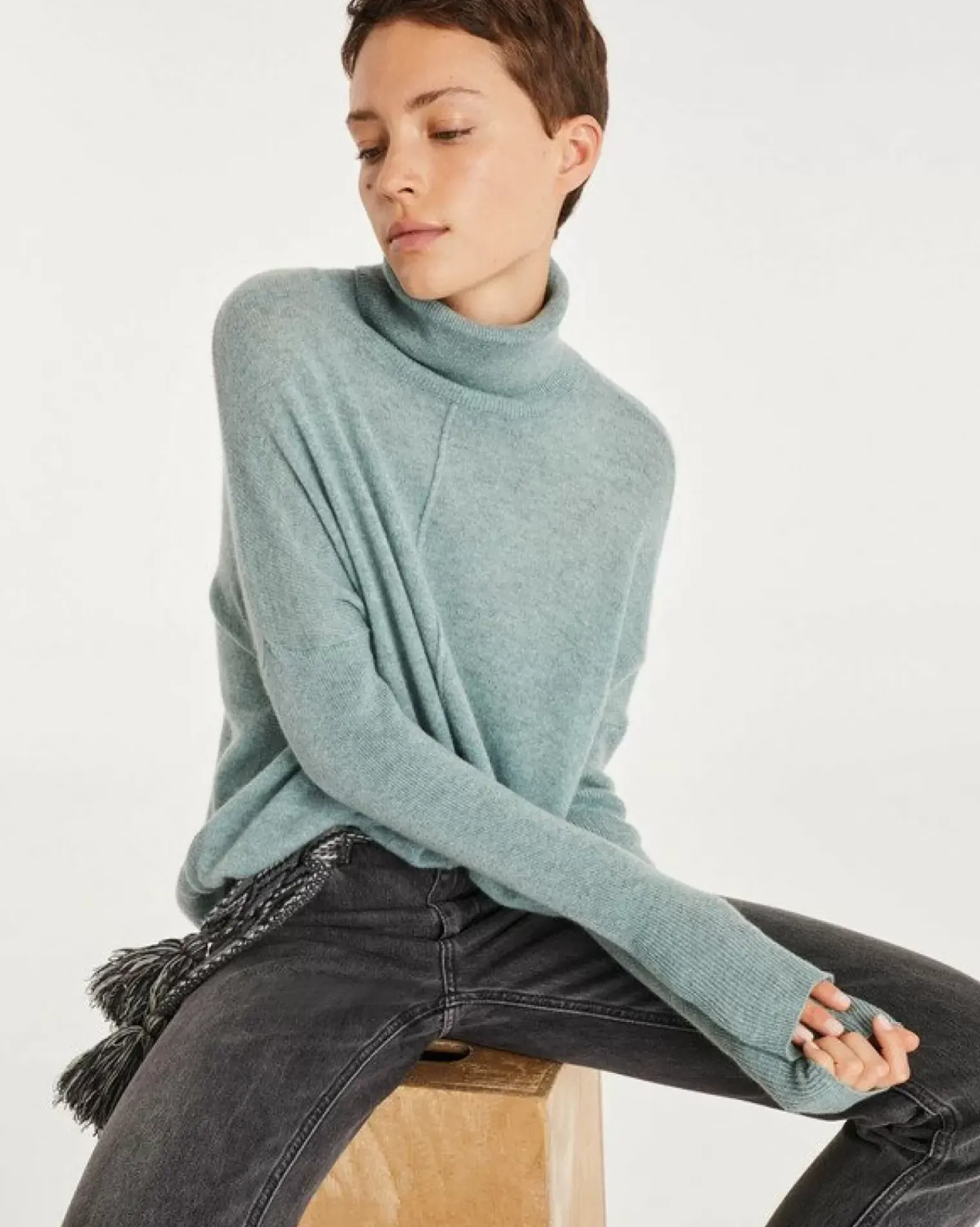 Kujten Sweaters & Sweatshirts>Oversized Cashmere Turtleneck Sweater Vert Suzanne