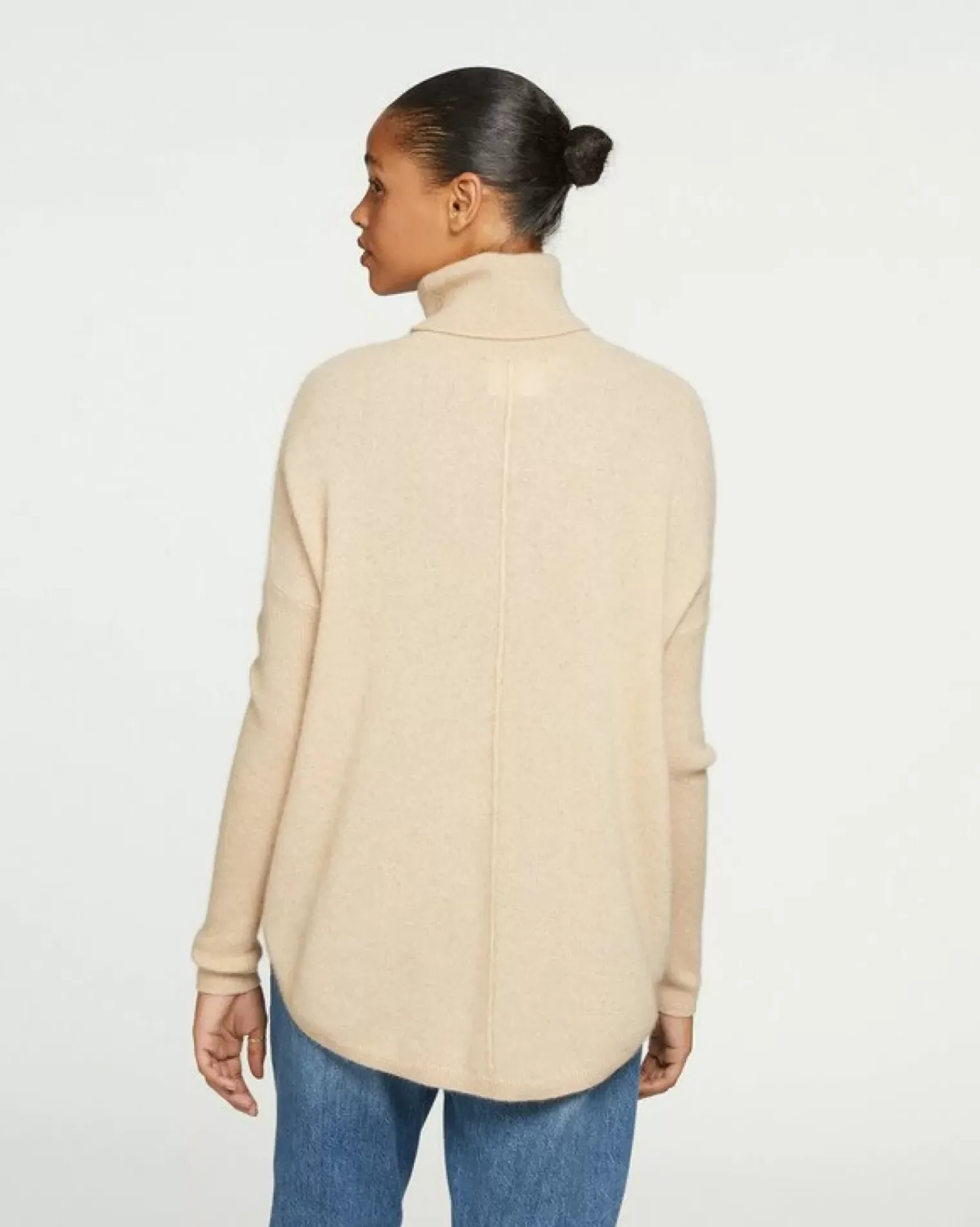 Kujten Sweaters & Sweatshirts>Oversized Cashmere Turtleneck Sweater Organique