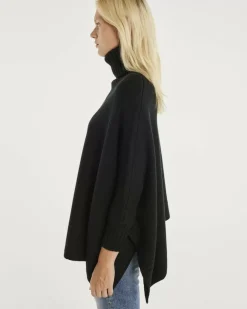 Kujten Capes & Ponchos><noscript><img width=