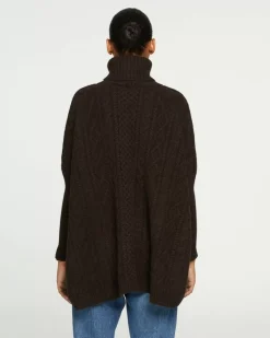 Kujten Capes & Ponchos><noscript><img width=