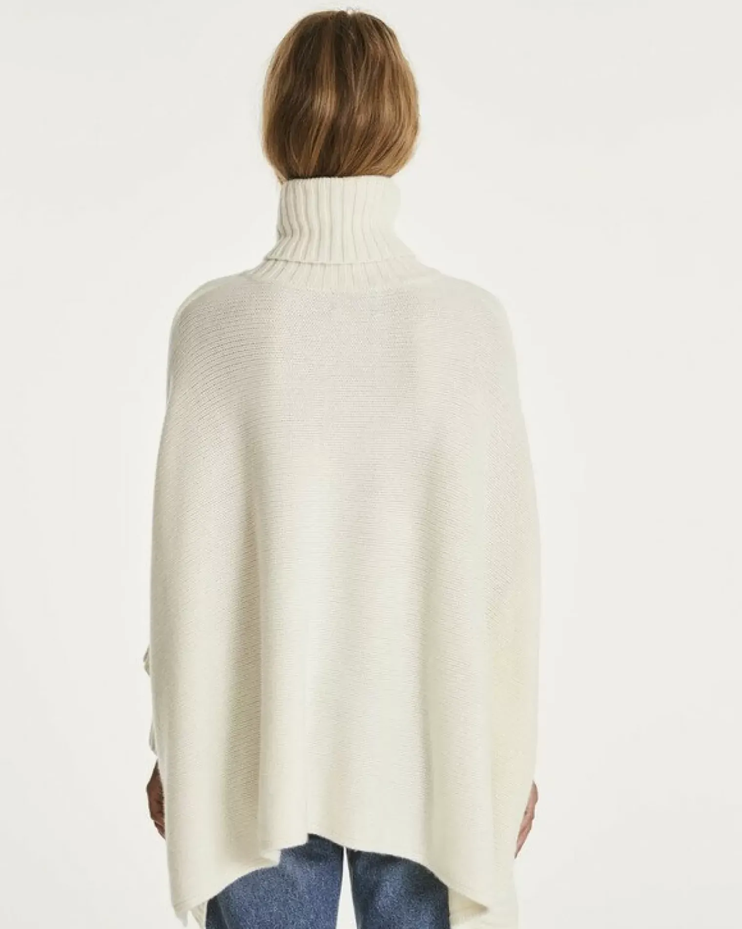 Kujten Capes & Ponchos>Oversized Turtleneck Cashmere Poncho Blanc