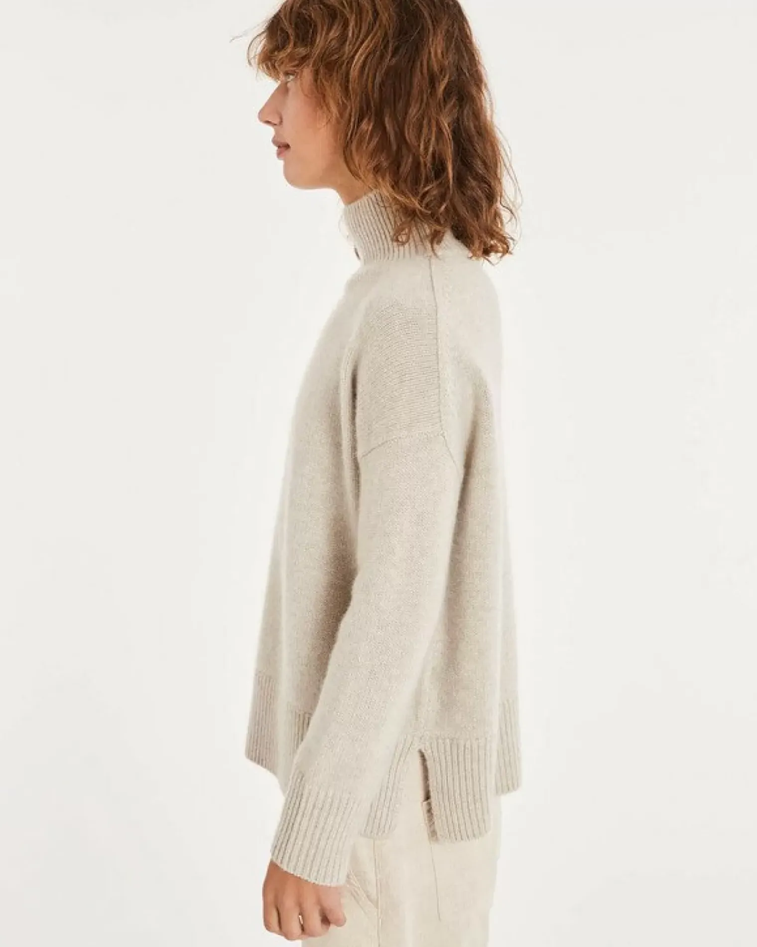 Kujten Sweaters & Sweatshirts>Oversized Turtleneck Cashmere Sweater Avoine