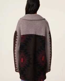 Kujten Jackets & Vests><noscript><img width=