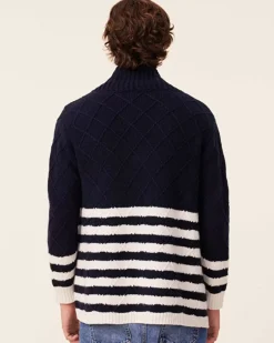 Kujten Jackets & Vests><noscript><img width=