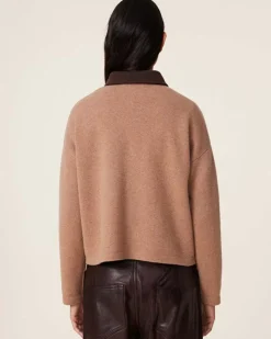 Kujten Jackets & Vests><noscript><img width=