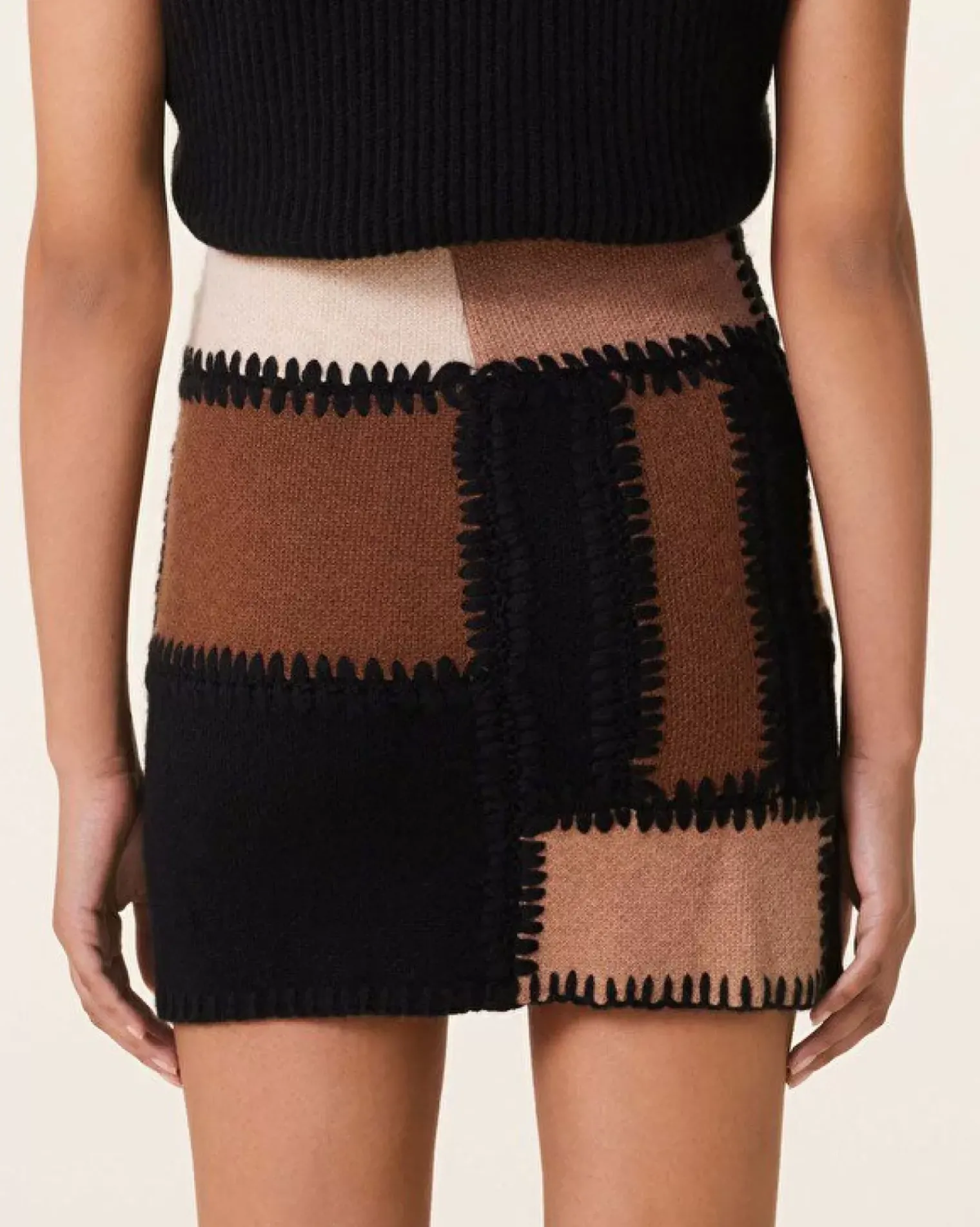 Kujten Dresses & Skirts>Short Jacquard Crochet Cashmere Skirt, 4-Threads Noir