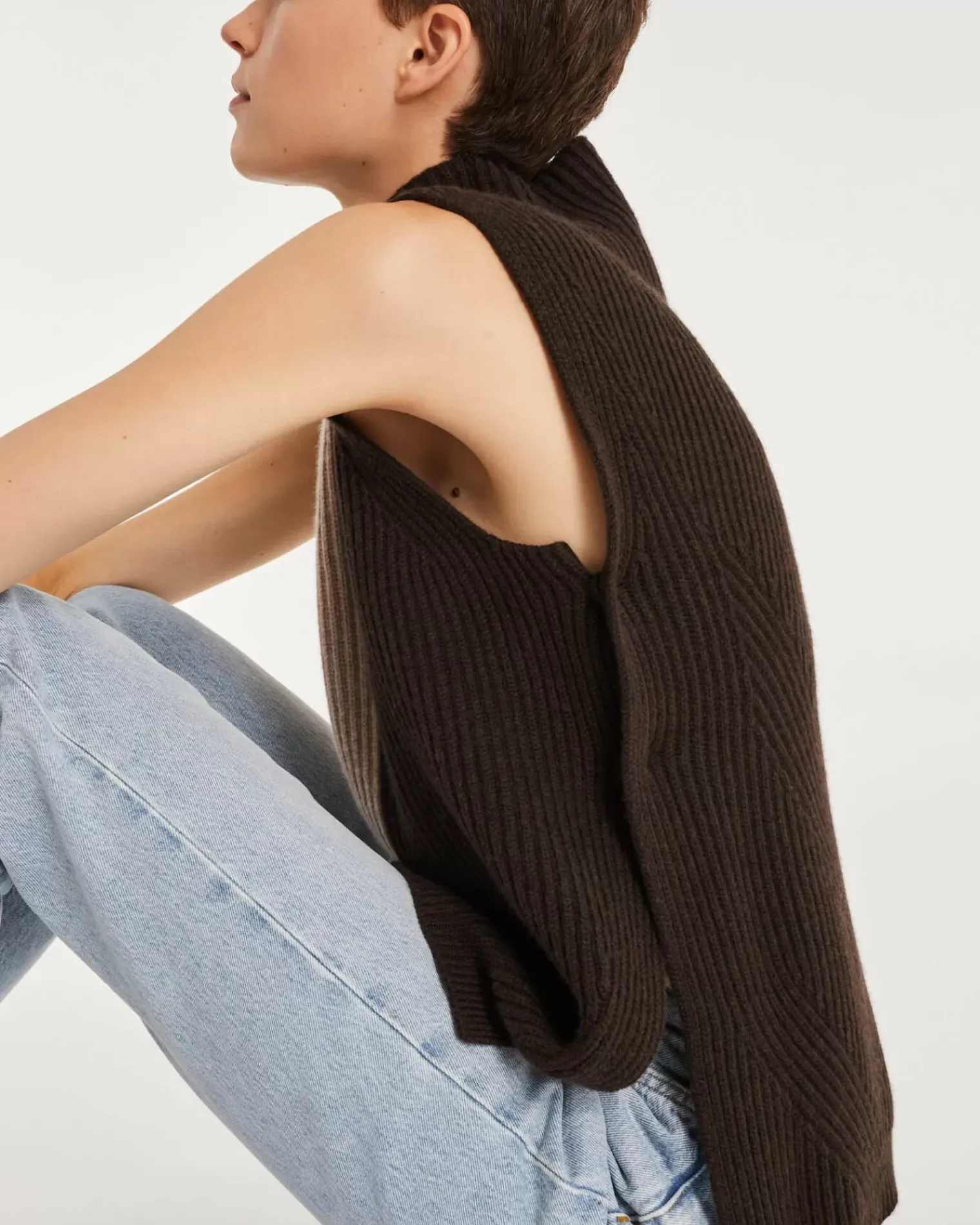 Kujten Sweaters & Sweatshirts>Sleeveless Turtleneck Cashmere Sweater Marron