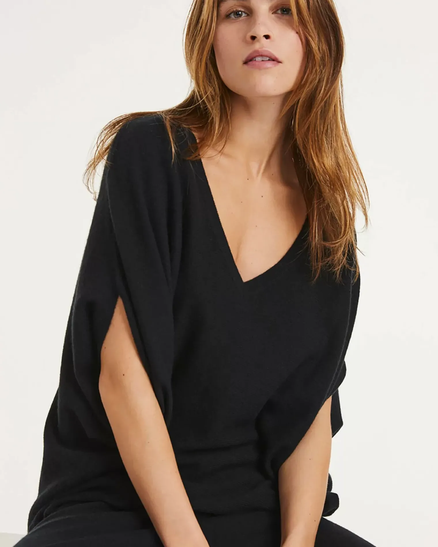 Kujten Sweaters & Sweatshirts>Sleeveless Woman V-Neck Cashmere Sweater Noir