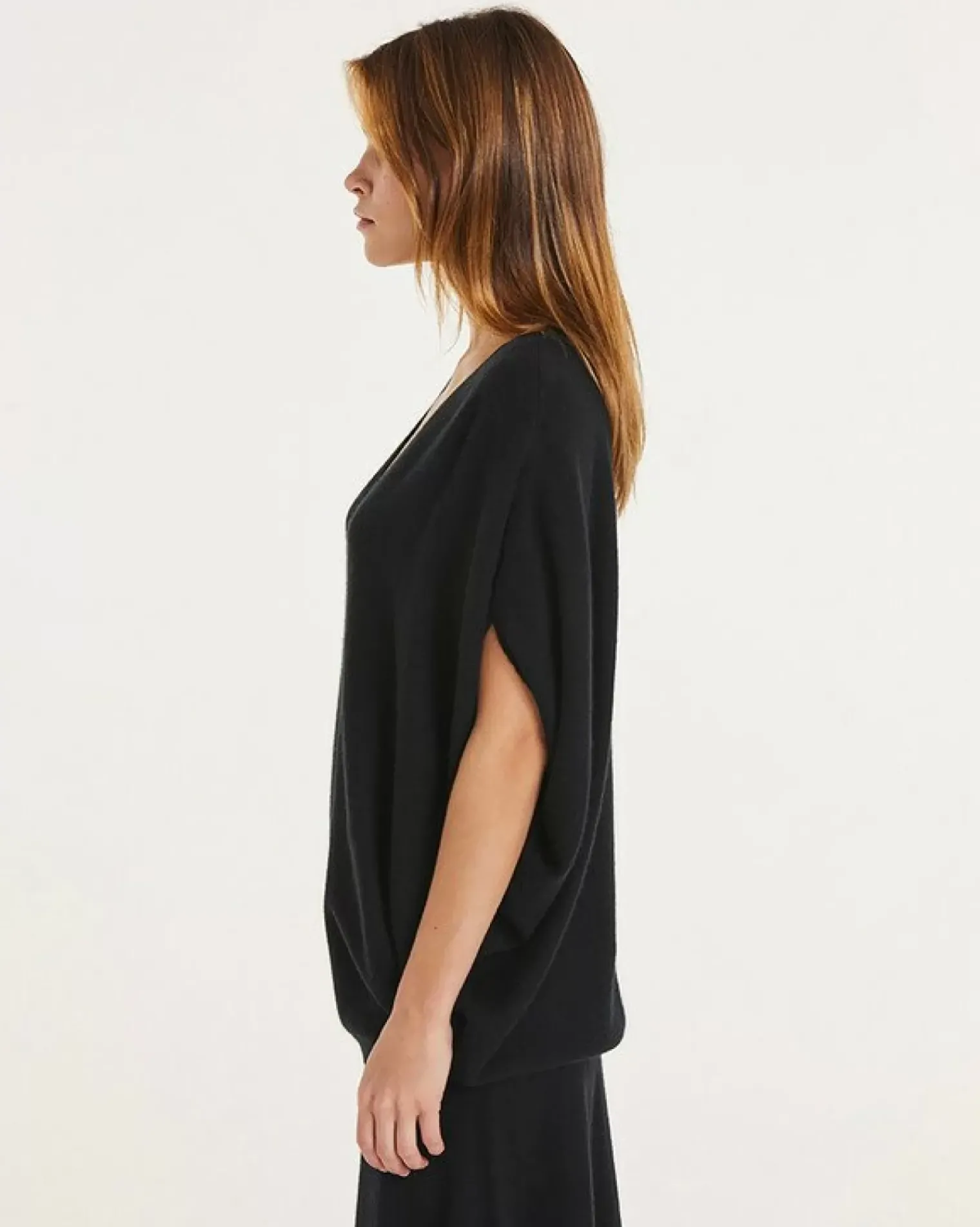 Kujten Sweaters & Sweatshirts>Sleeveless Woman V-Neck Cashmere Sweater Noir