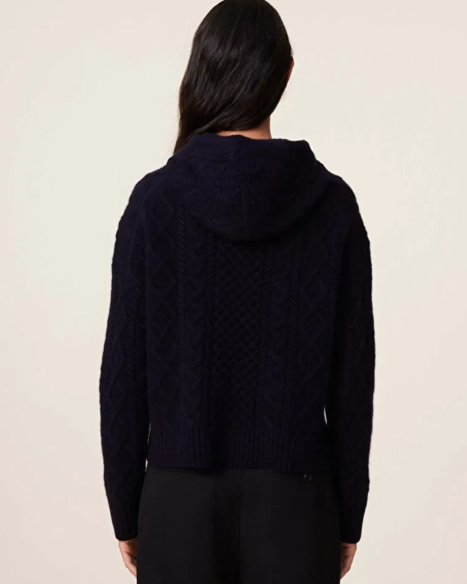 Kujten Hoodies>Twisted Cashmere Hoodie, 8-Threads Bleu Marine Fonce