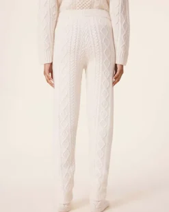 Kujten Pants & Shorts><noscript><img width=