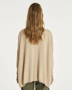 Kujten Jackets & Vests><noscript><img width=