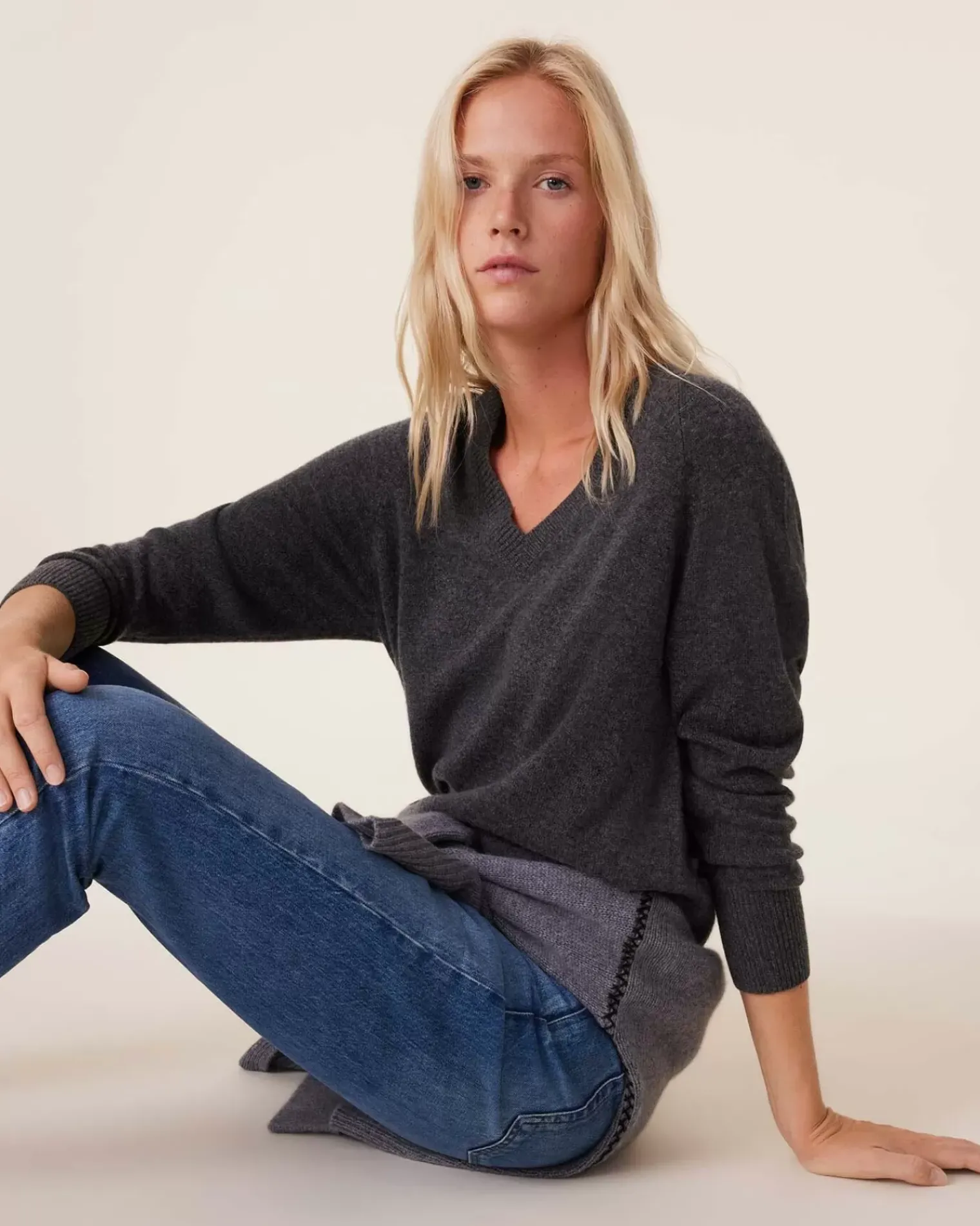 Kujten Sweaters & Sweatshirts>V-Neck Cashmere Sweater, 2-Threads Gris Flanelle