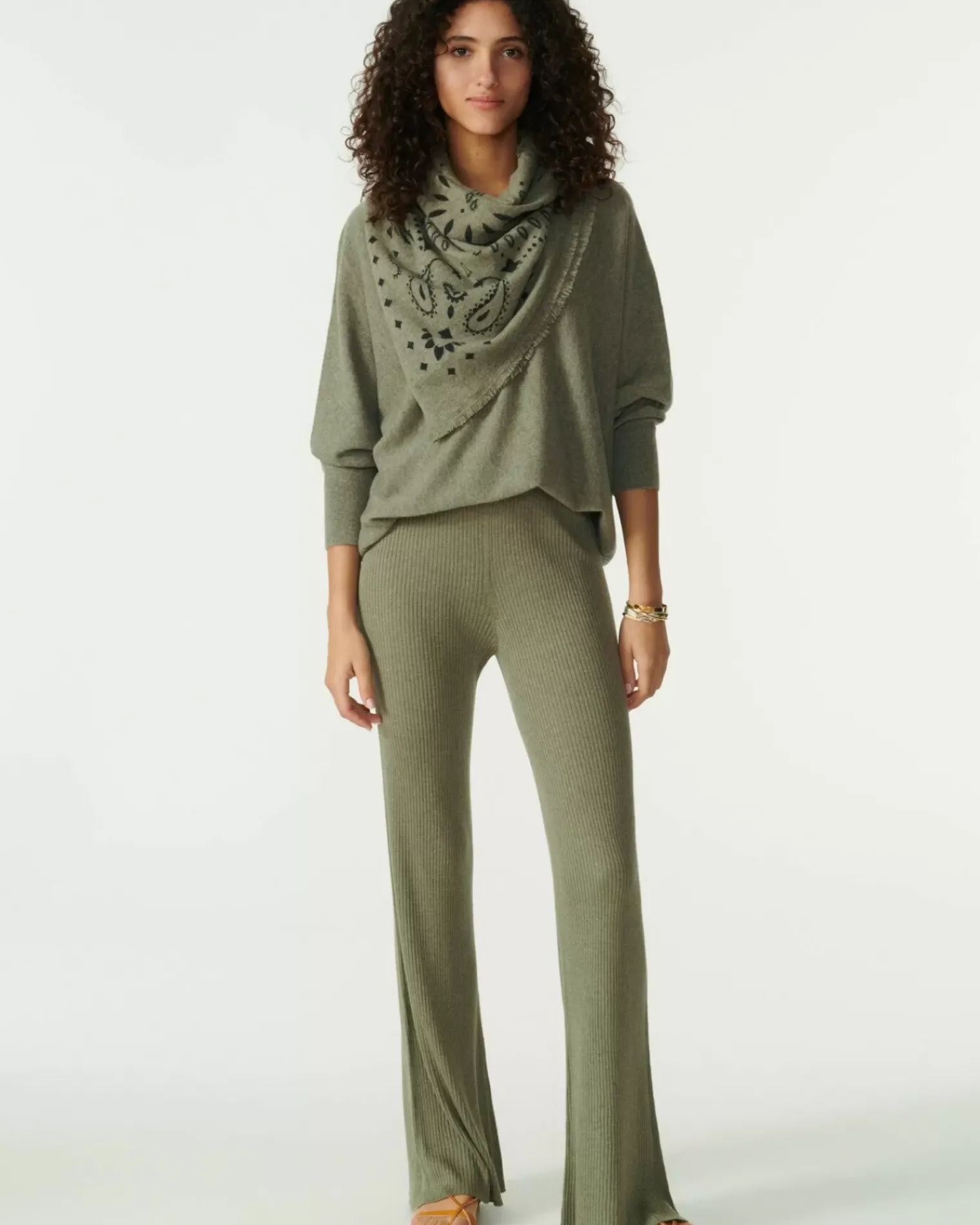 Kujten Sweaters & Sweatshirts>V-Neck Cashmere Sweater, 2-Threads Kaki Chine