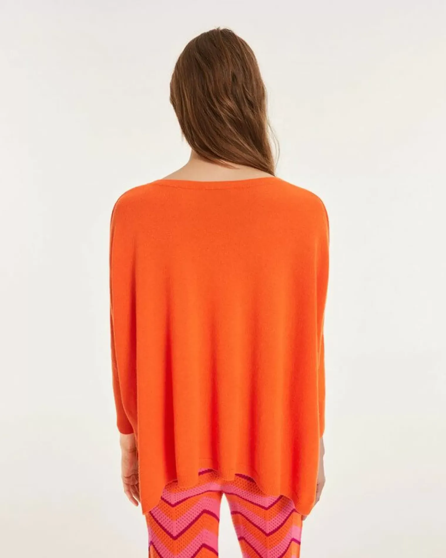 Kujten Sweaters & Sweatshirts>V-Neck Oversize Cashmere Sweater Orange Fluo