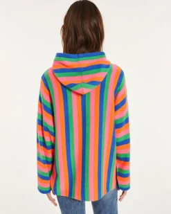 Kujten Capes & Ponchos><noscript><img width=