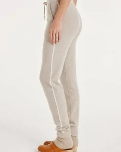 Kujten Joggings & Leggings><noscript><img width=