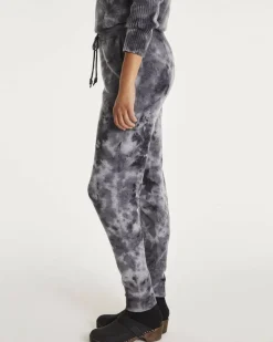 Kujten Joggings & Leggings><noscript><img width=