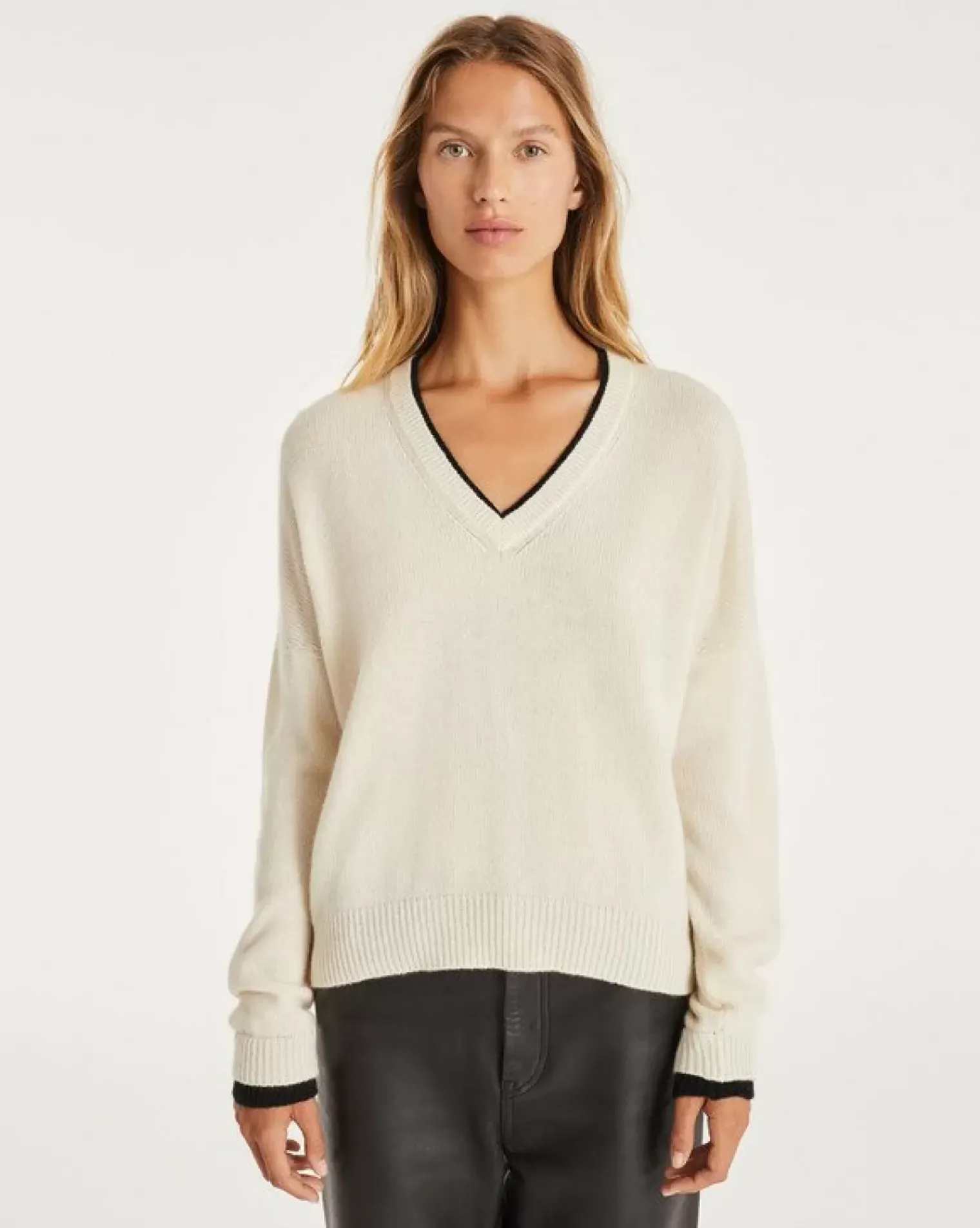 Kujten Sweaters & Sweatshirts>Women Cashmere V-Neck Sweater Boyfriend Blanc Vintage