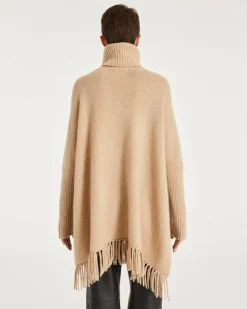 Kujten Capes & Ponchos><noscript><img width=