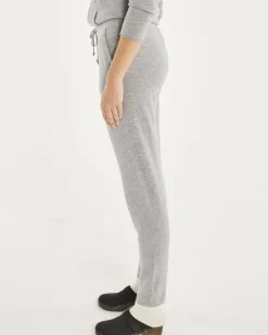 Kujten Joggings & Leggings><noscript><img width=