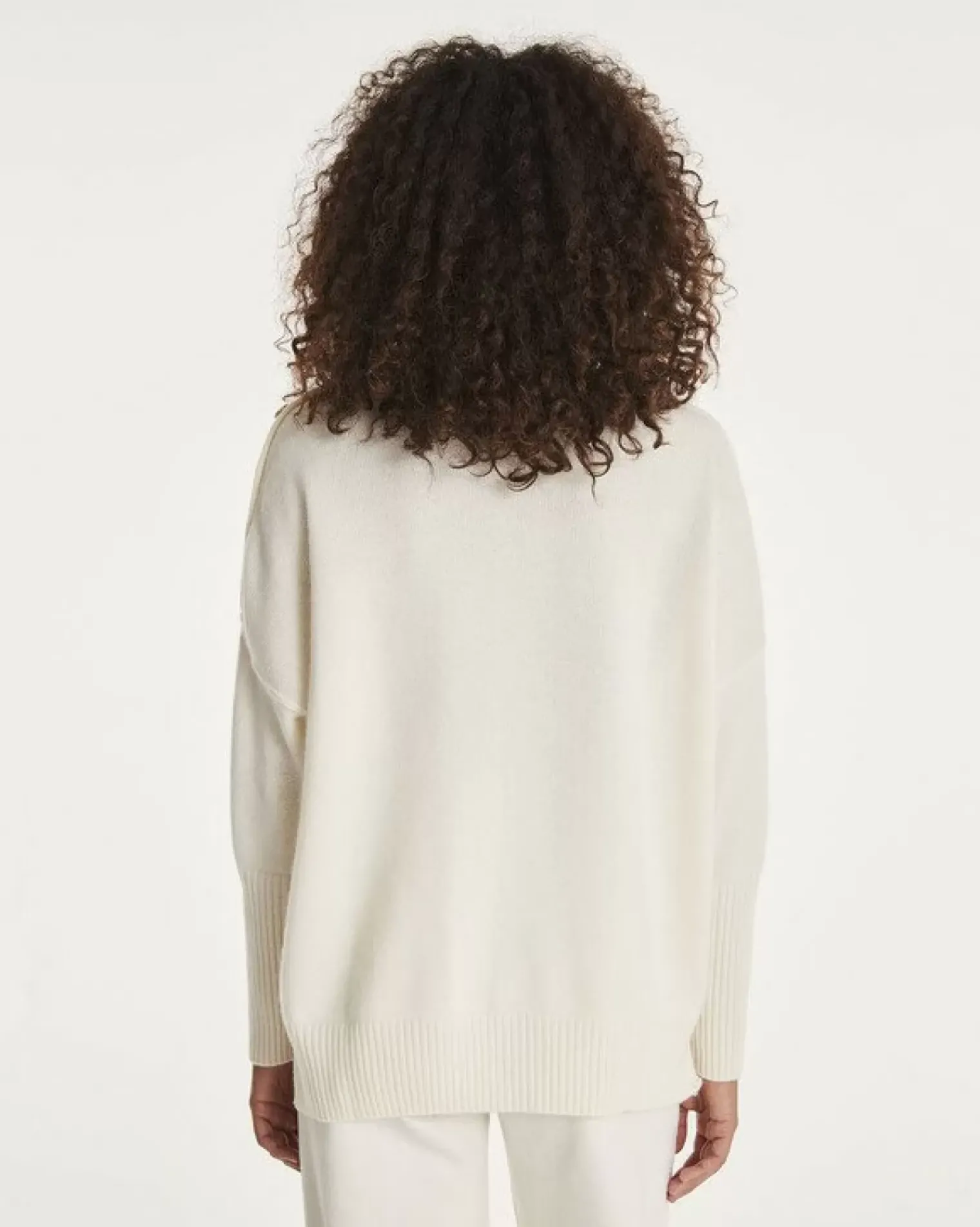 Kujten Sweaters & Sweatshirts>Women Round Neck Cashmere Button Sweater Blanc