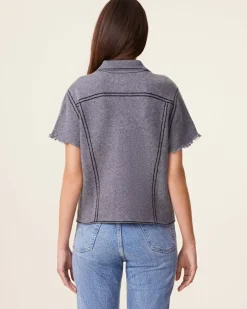 Kujten Jackets & Vests><noscript><img width=