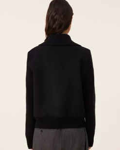 Kujten Jackets & Vests><noscript><img width=