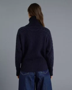 Kujten Jackets & Vests><noscript><img width=
